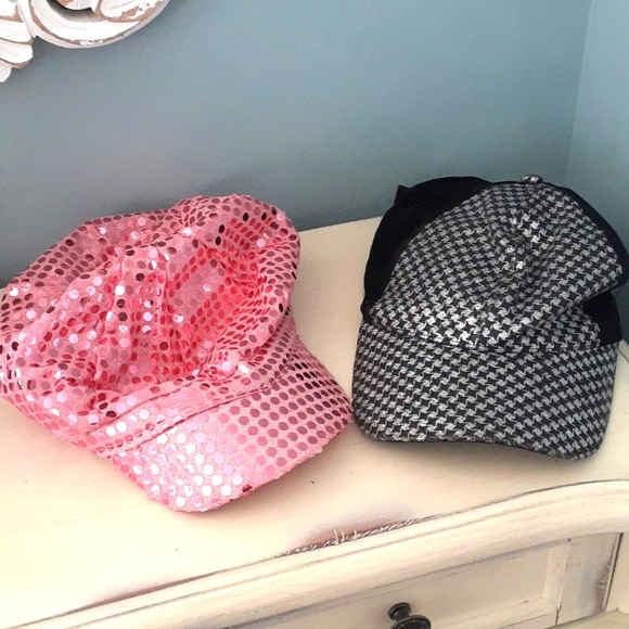 Pair of sparkle sequin and velvet billed hats ❄️ - Picture 5 of 6